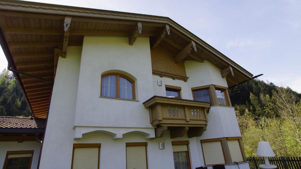 Апартаменты Haus Peter Schiestl Цель-ам-Циллер Экстерьер фото